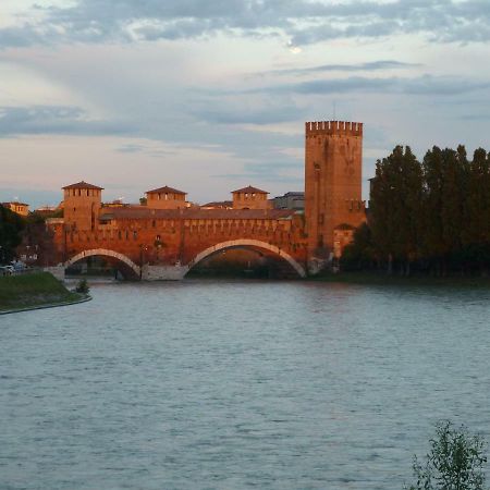 Ferienwohnung Casa Archi - Vista Sul Fiume Verona Exterior foto