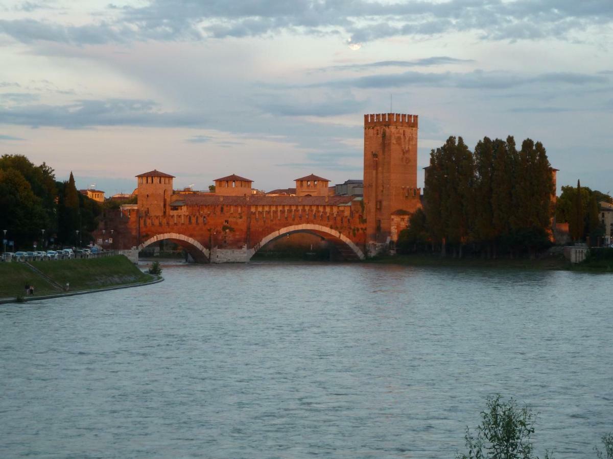 Ferienwohnung Casa Archi - Vista Sul Fiume Verona Exterior foto